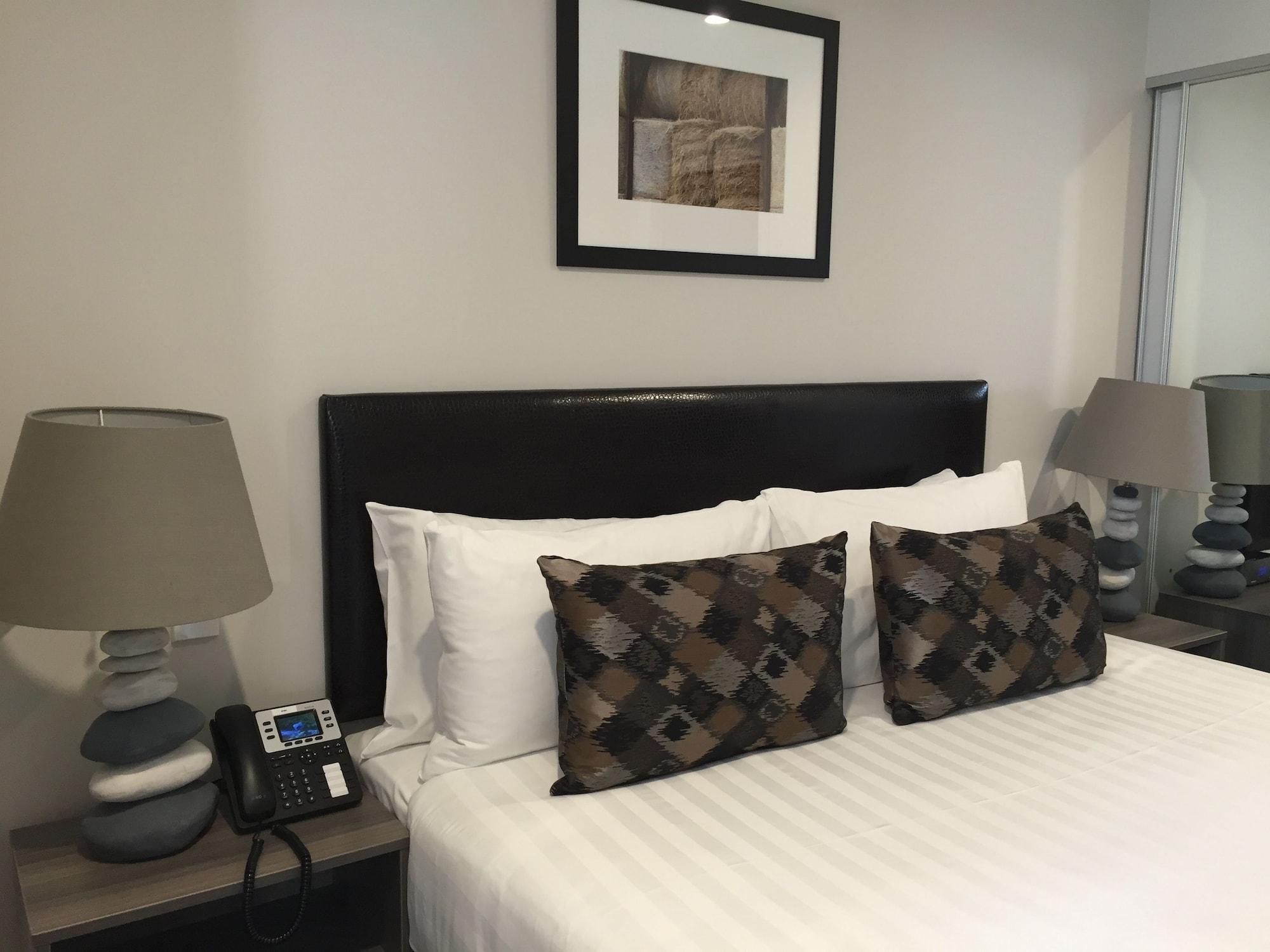 Ramada Suites By Wyndham Queenstown Remarkables Park Exteriér fotografie