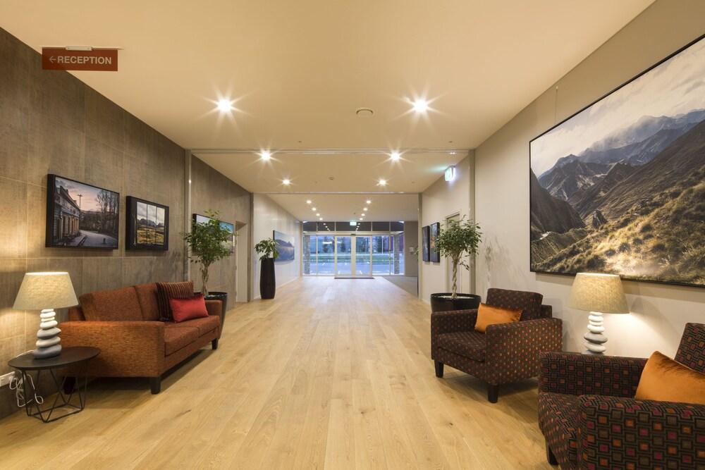Ramada Suites By Wyndham Queenstown Remarkables Park Exteriér fotografie