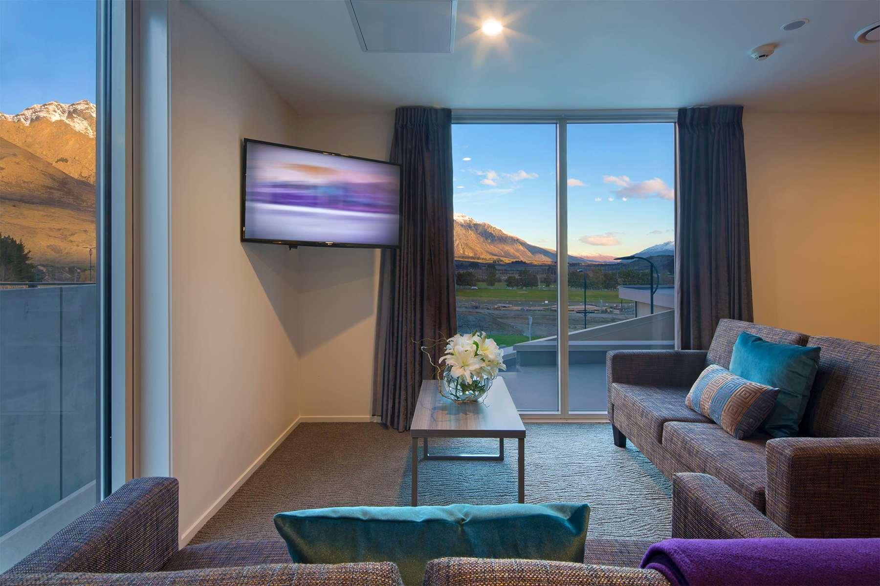 Ramada Suites By Wyndham Queenstown Remarkables Park Exteriér fotografie