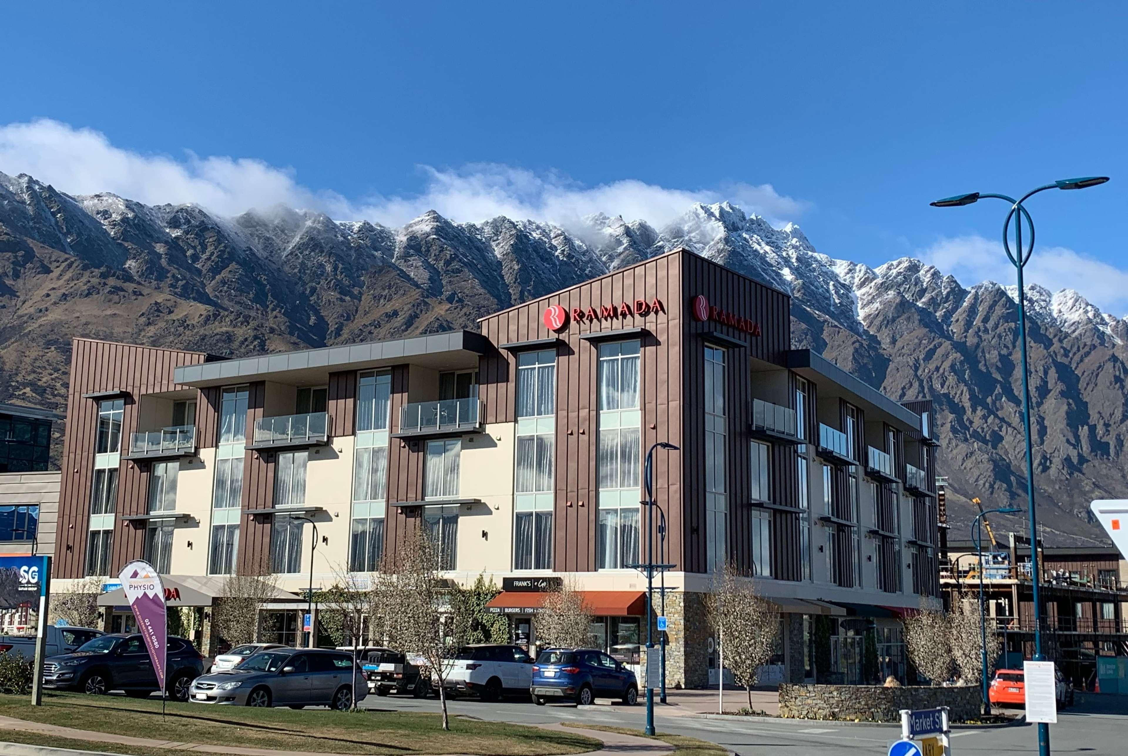 Ramada Suites By Wyndham Queenstown Remarkables Park Exteriér fotografie