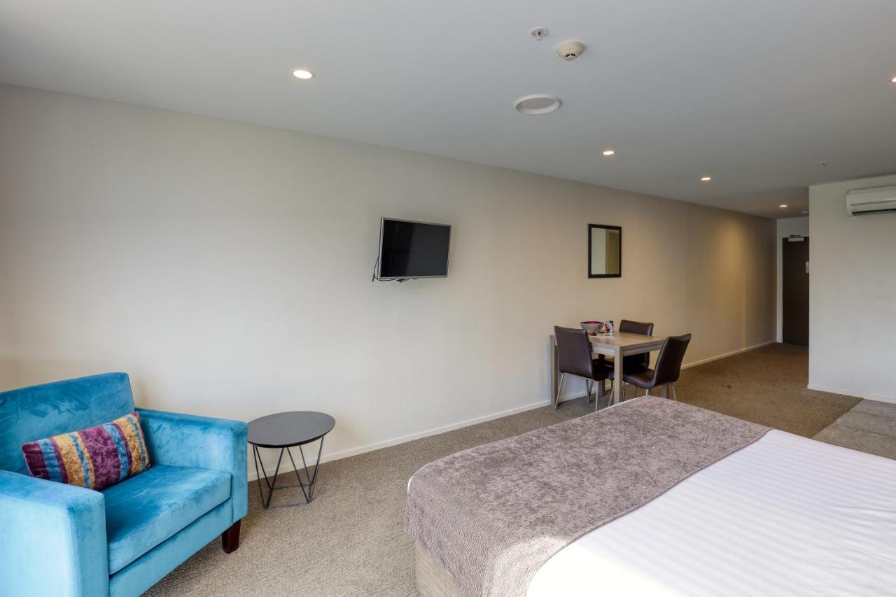 Ramada Suites By Wyndham Queenstown Remarkables Park Exteriér fotografie