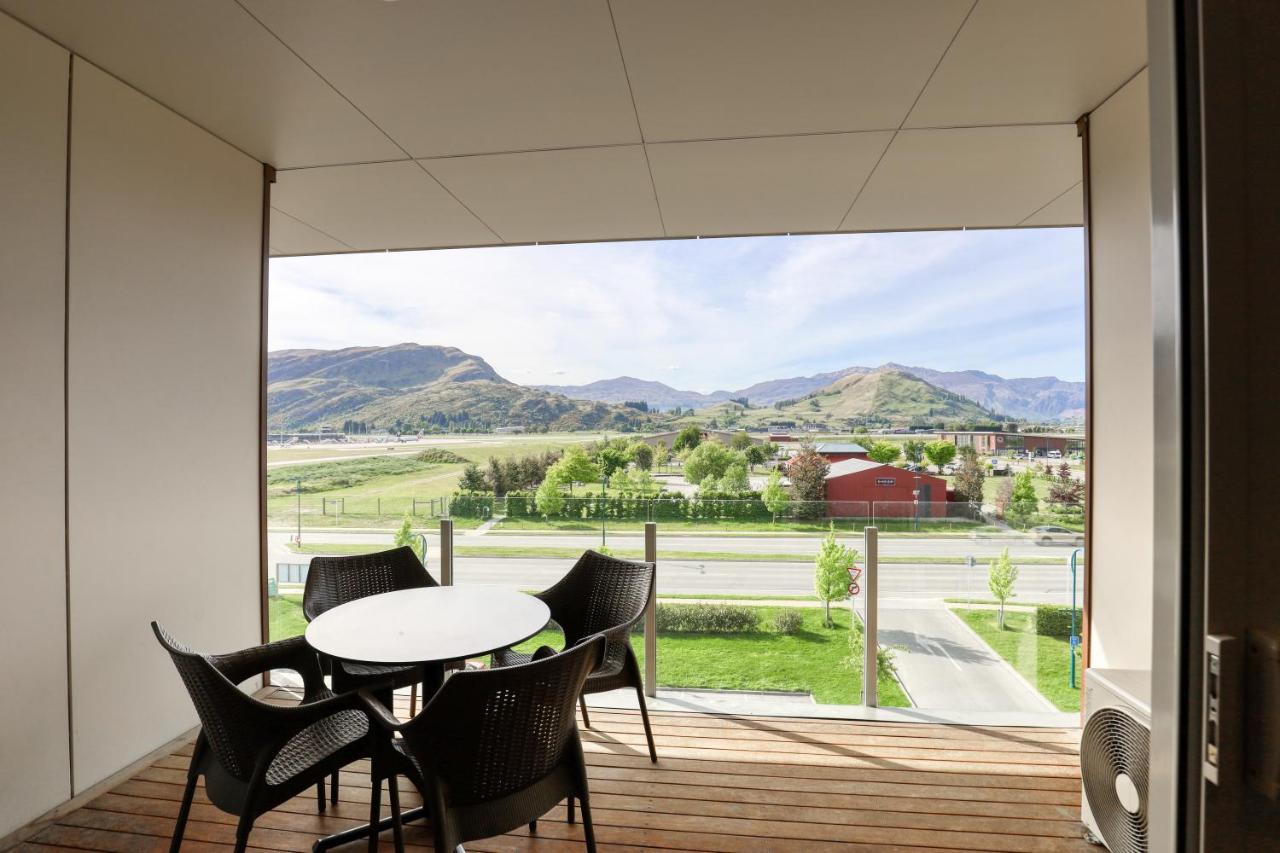 Ramada Suites By Wyndham Queenstown Remarkables Park Exteriér fotografie