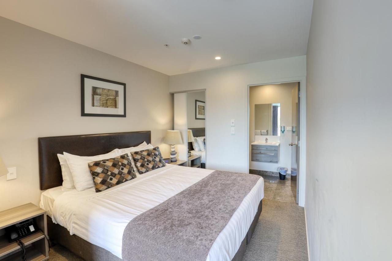 Ramada Suites By Wyndham Queenstown Remarkables Park Exteriér fotografie