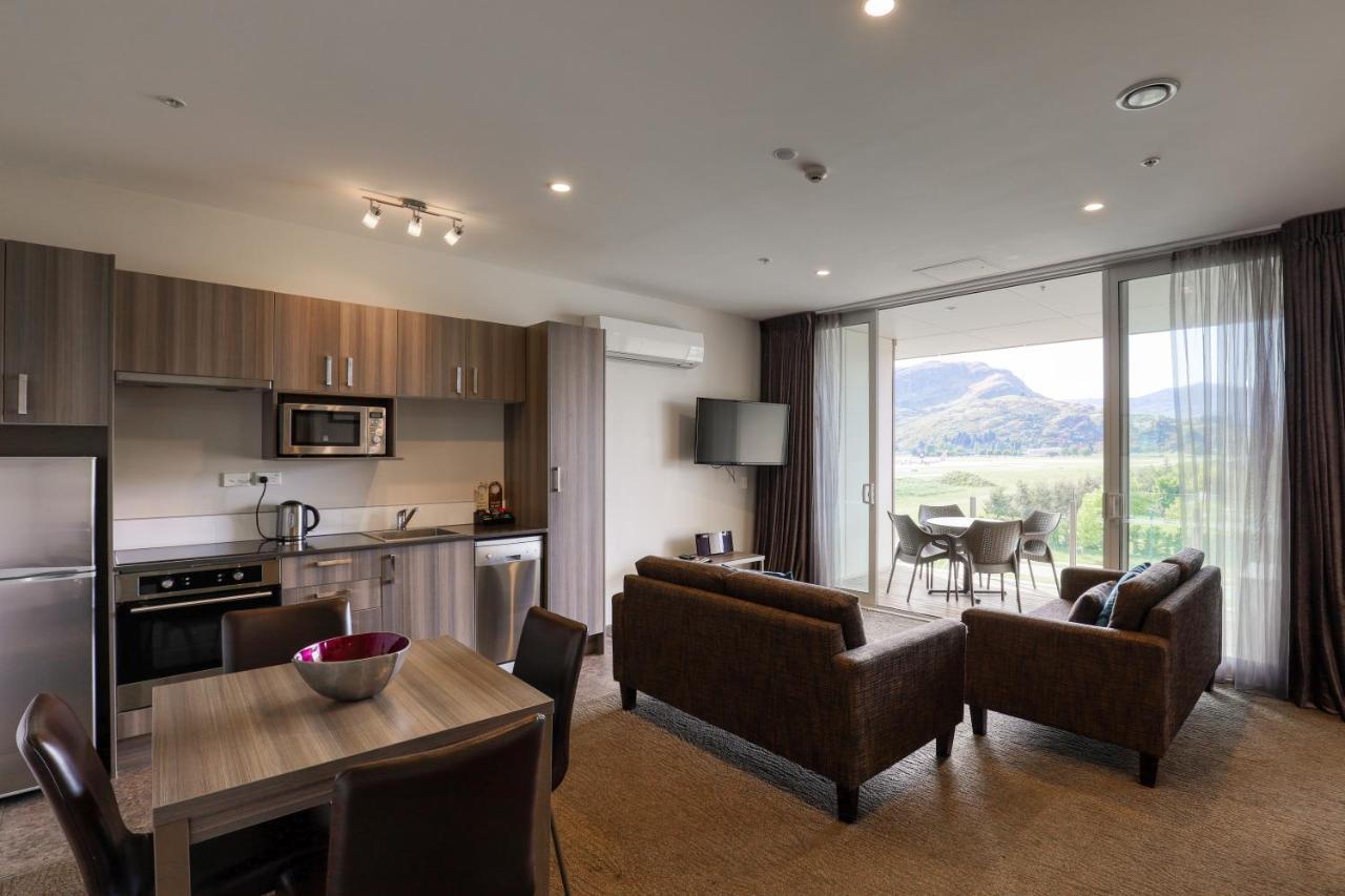 Ramada Suites By Wyndham Queenstown Remarkables Park Exteriér fotografie